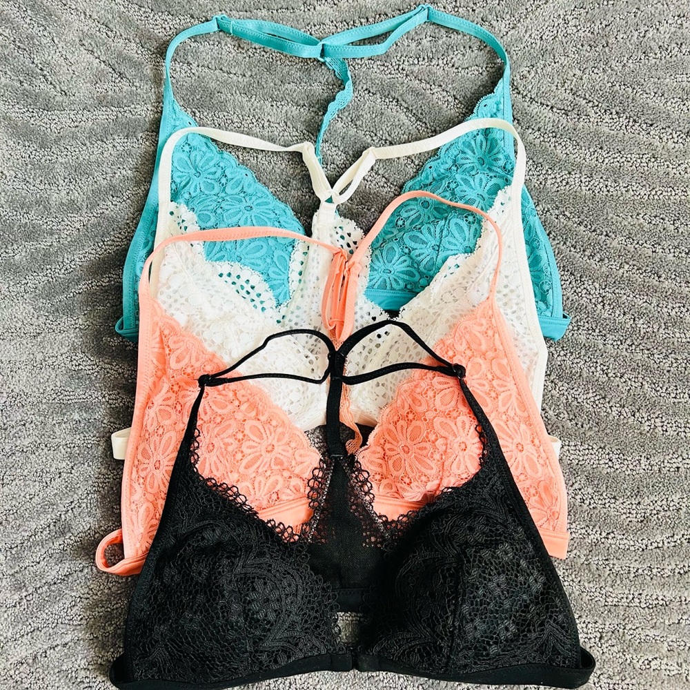Victoria’s Secret no wire padded lace bralettes size M